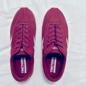 Tretorn comfort insoles red canvas. Size 6.5. Like new